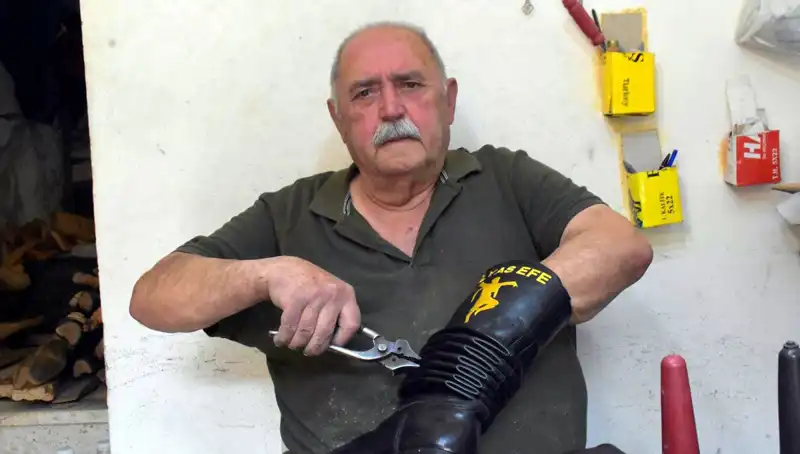 Tireli Hasan Usta: 64 Yıldır Sürdürülen Geleneksel Zanaatın Son Temsilcisi
