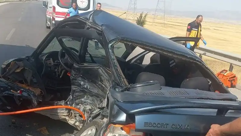 Gaziantep'te Feci Kaza: İki Araç Çarpıştı, Bir Kişi Hayatını Kaybetti