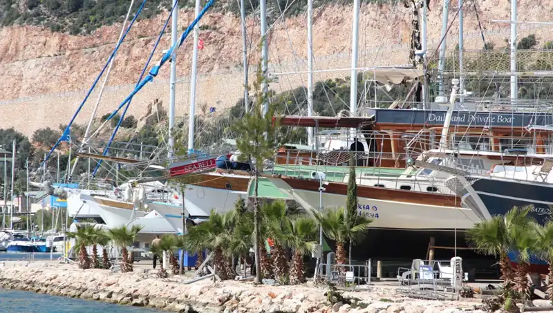 Kaş’ta Gezi Tekneleri Sezonun Açılışını Coşkuyla Bekliyor
