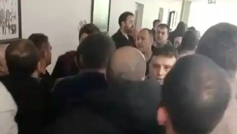 Karamürsel Belediyesi İhalesinde Gergin Anlar ve Sürpriz Gelişmeler
