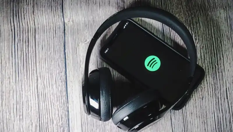 Yapay Zeka Tehlikesi Büyüyor: Spotify Ölü Sanatçılar İçin Şarkılar Yayınlıyor