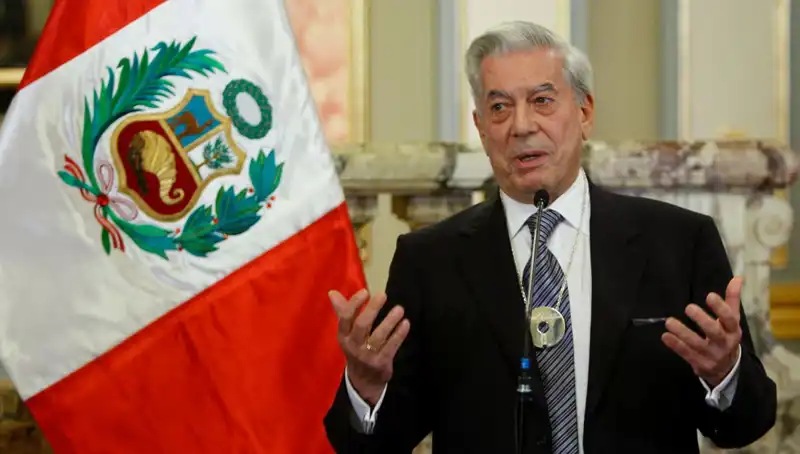 Nobel Ödüllü Yazar Mario Vargas Llosa Hayatını Kaybetti: Edebiyat Dünyasında Büyük Kayb
