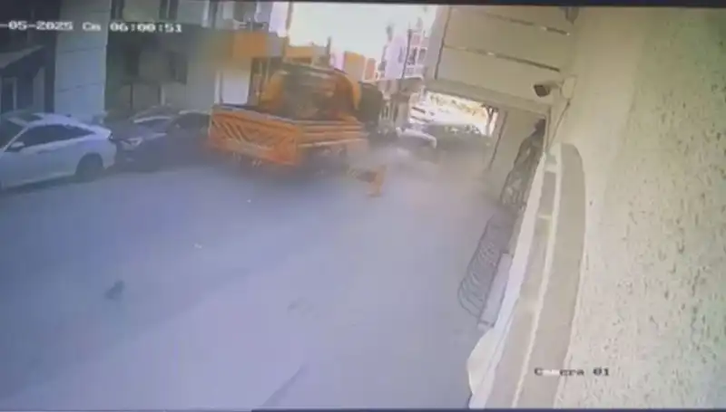 Kontrolden Çıkan Vinç, 23 Aracı Kaza Yaparak Süreklenen Bir Felaket Yaratıyor