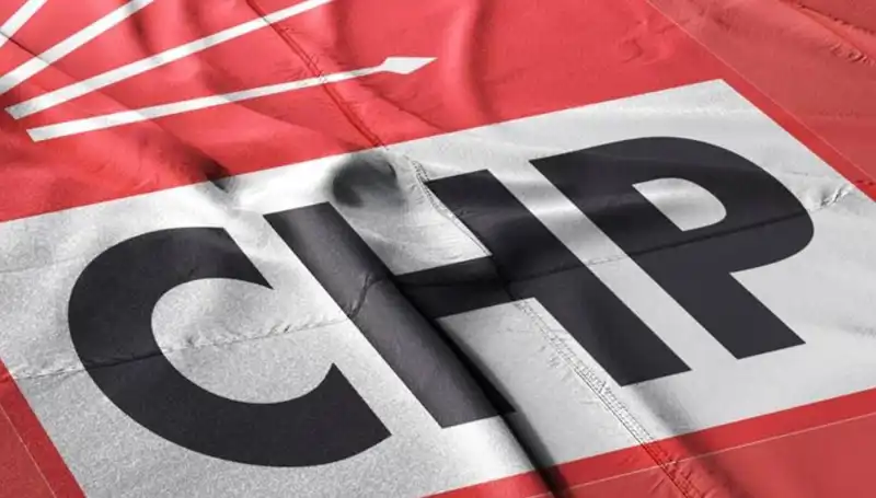 CHP'li Bayrampaşa Belediye Meclis Üyesi Murat Salman İstifasını Açıklıyor