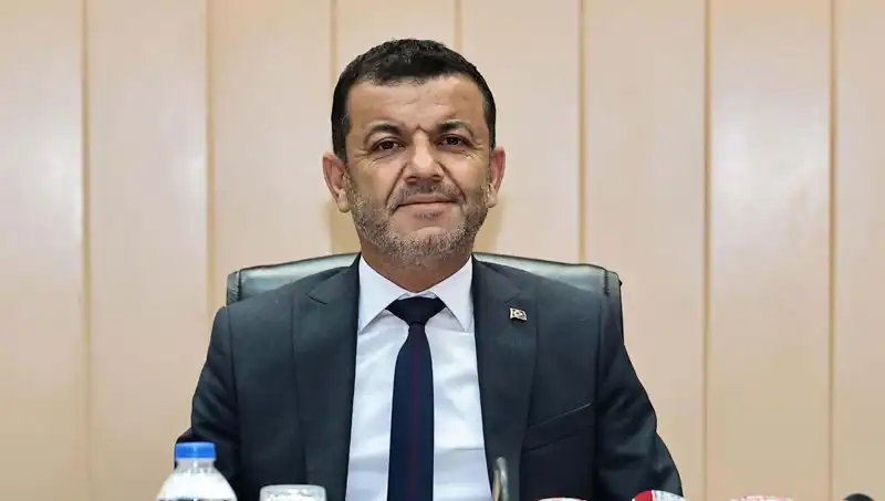 Bülent Nuri Çavuşoğlu: CHP'nin Kurultayı'nda Divan Başkanlığı Yapan Siyasi Figür