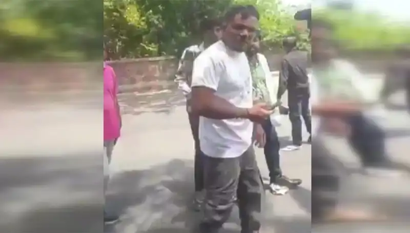 11A Yolcusunun Yaşadığı Korkunç An: "Biri Beni Yakaladı"