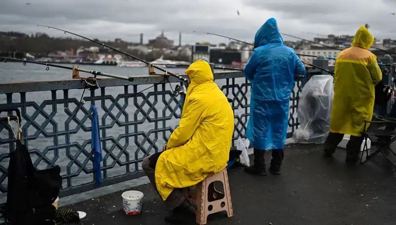Meteorolojiden Kritik Uyarı: Poyraz Rüzgarı Üşütecek, Sağanak Yağış Geliyor!