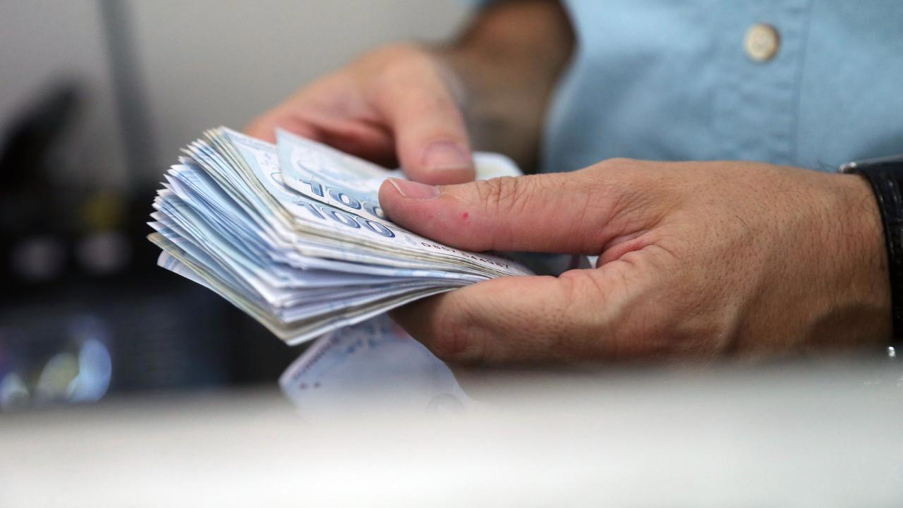 Emekli aylıklarına zam yapıldı