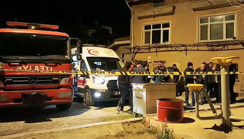 Esrarengiz Olay: Yaşlı Adamın Yanmış Cansız Bedeni Bulundu