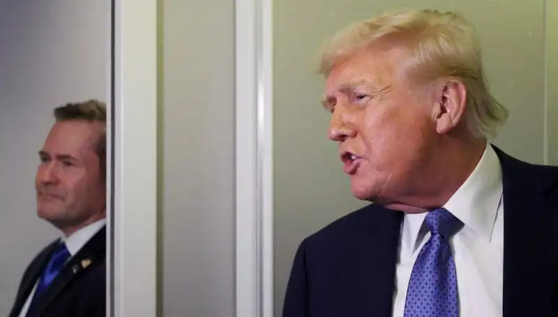 Trump’ın Görevden Alması: Mike Waltz'un Sızdırdığı Planlar Ne Anlama Geliyor?