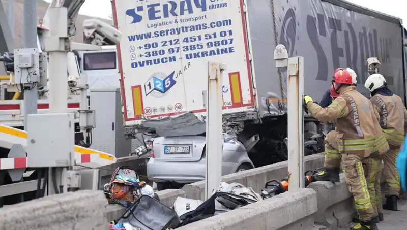 Bayram Tatilinde Trafik Kazalarında Yüzlerce Hayat Kaybı: 72 Ölü