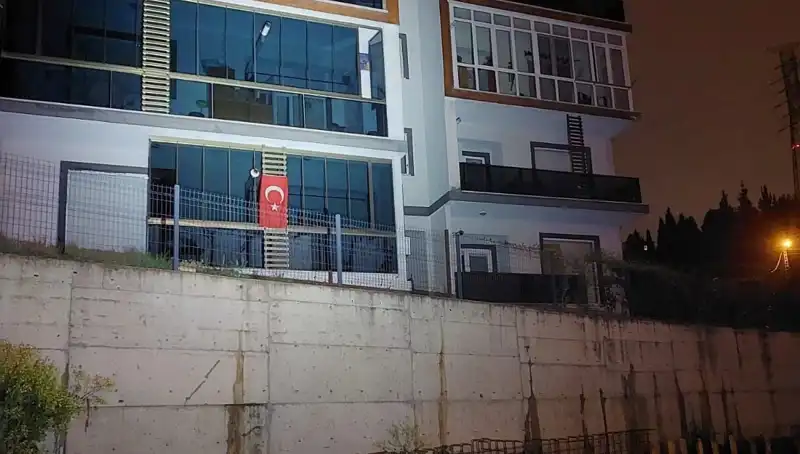 Sakarya'da 4 Katlı Apartman Terk Edildi: Nedenleri ve Sonuçları Neler?