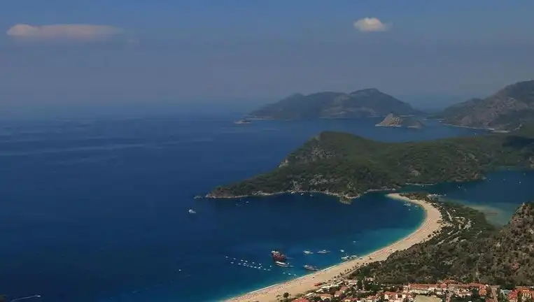 Atina'da Deniz Planlama Tartışmaları: Halkın Tepkileri Yükseliyor