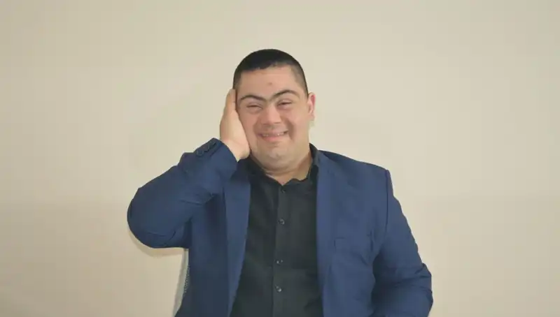 24 Yaşındaki Down Sendromlu Erdinç’in Hayali: Duygusal Bir Müzik Yolculuğu