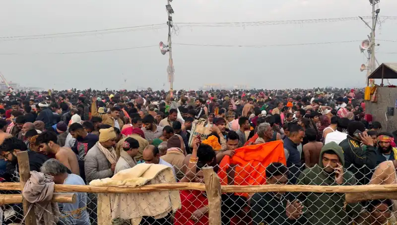 Hindistan'daki Dini Festivalde İzdiham: 6 Can Kaybı, Yüzlerce Yaralı