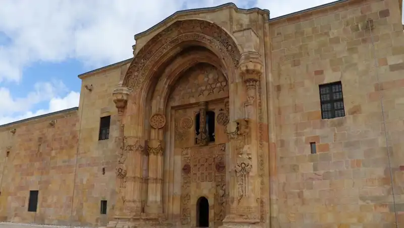 Divriği Ulu Camii ve Darüşşifası: Tarihin Kucağında Aralıkta Yoğun Ziyaret
