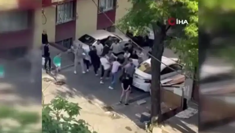 Madde Bağımlılığının Karşısında Sivil Toplum: Kapıları Zorlayan Olayda Dayak Tepkisi