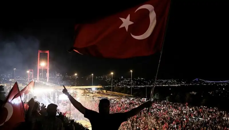 15 Temmuz Destanı: "En Uzun Gece" Tiyatro Oyunu Külliye'de Sahnelenecek