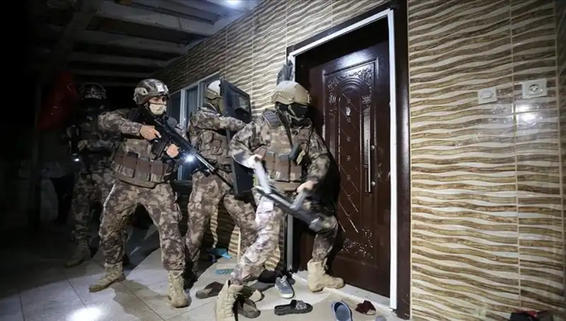 Suç Örgütlerine Darbe! 158 Şüpheli Operasyonda Yakalandı