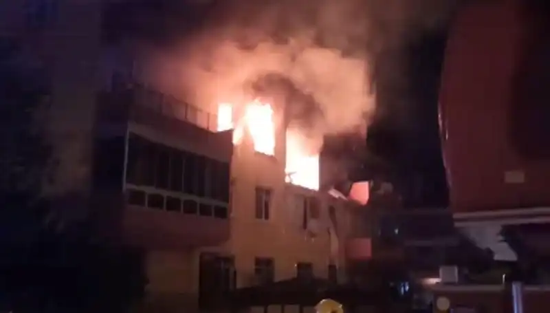 Konya'da Feci Doğalgaz Patlaması: Dört Katlı Binada 12 Kişi Yaralandı
