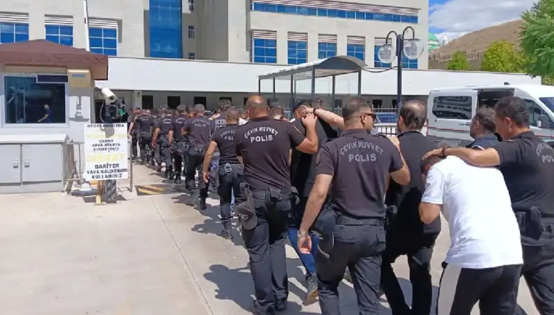 Ankara'da Tehditkar Haraç Çetesine Dev Operasyon: Avukatlar da Arasında