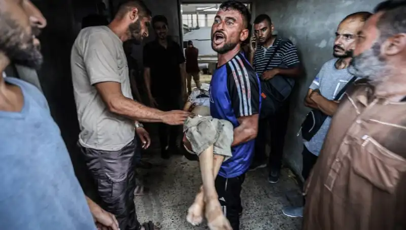 İsrail'in Gazze'deki Saldırıları: Bir Günde 90 Filistinli Hayatını Kaybetti